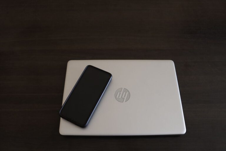 HP - 15.6" Touch-Screen Full HD Laptop - Intel Core i7 - 16GB Memory - 512GB SSD - Natural Silver