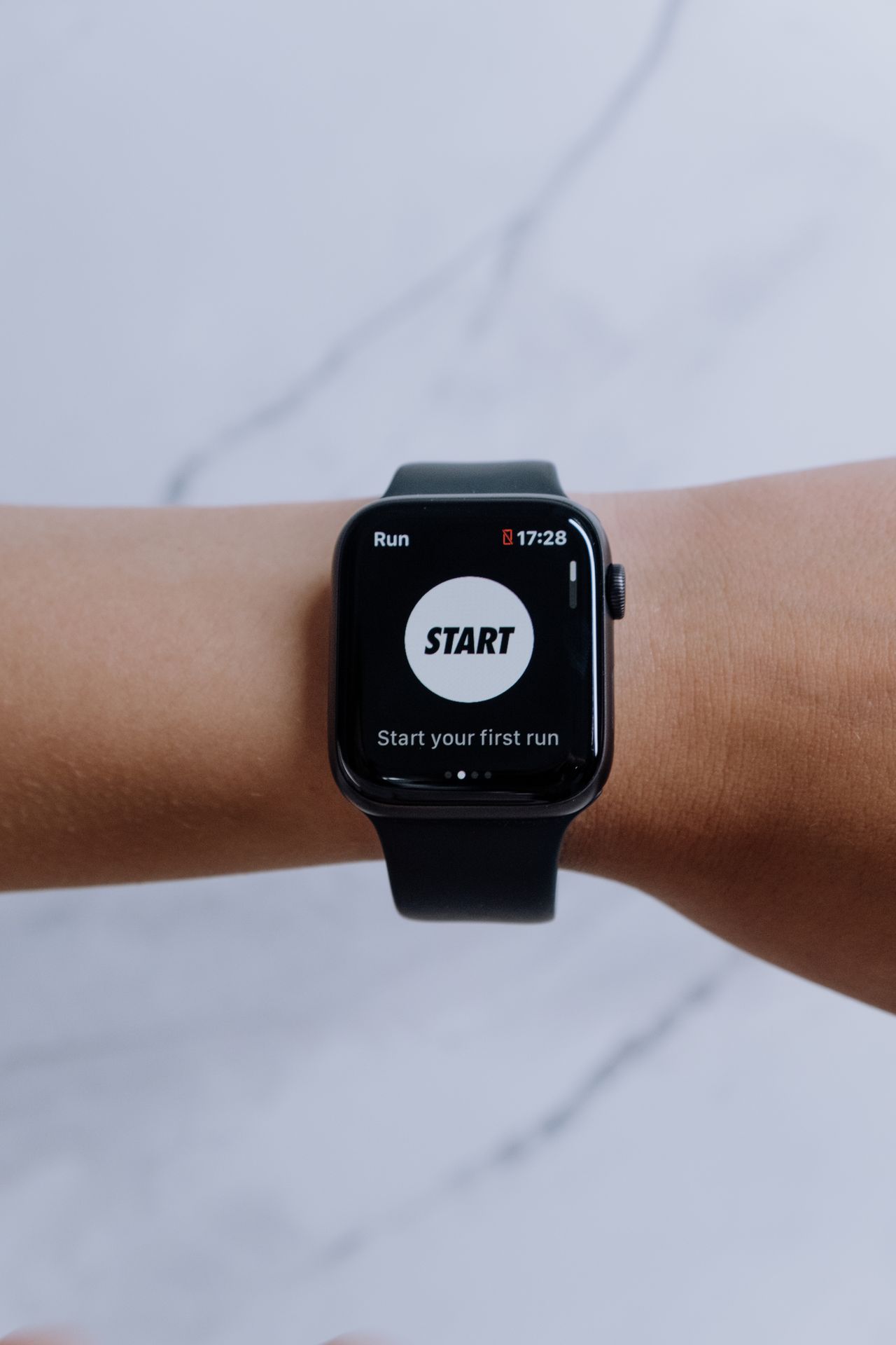 Smartwatches vs. Fitness Trackers: Which Wearable Device Do You Need?