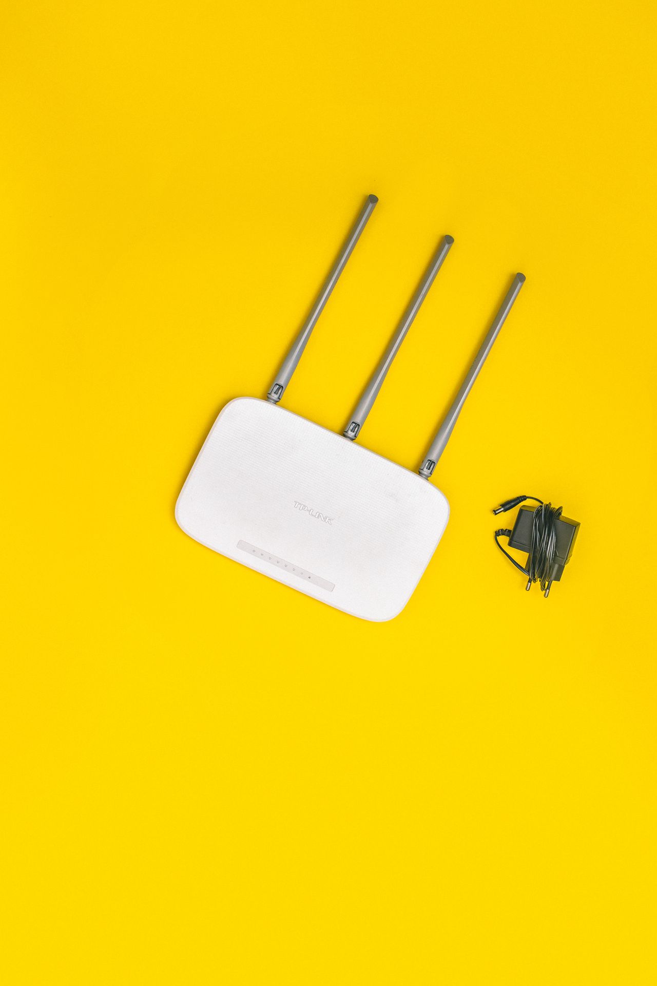 Bluetooth 5.4 vs. Wi-Fi 7: The Future of High-Speed Wireless Connectivity